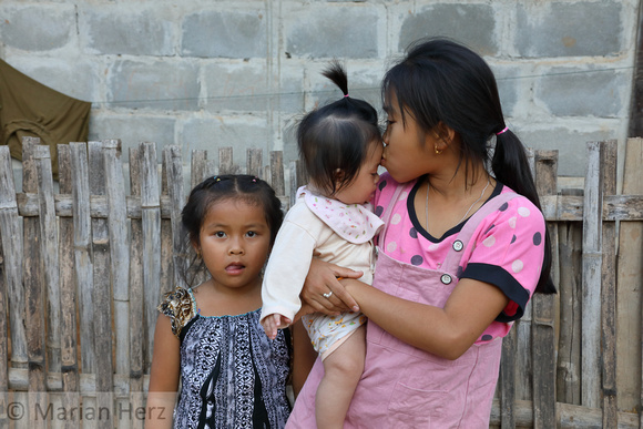 Laos275Ban Girls