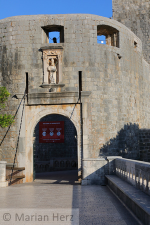 4Cro Dubrovnik Old City Gate